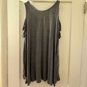 CY Gray Cold-Shoulder Tunic Top – Size L